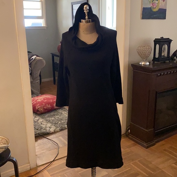 EVEREVE + Michael Stars from Neiman’s black jersey dress w/ hoodie. Made in USA - Picture 3 of 15
